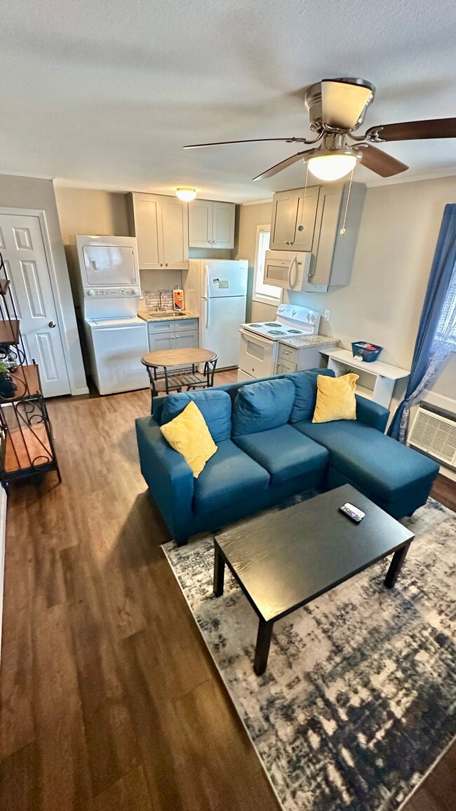 Photo - 1123 S Victory St