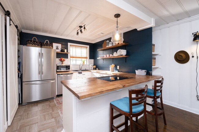 Photo - Updated 3-Bedroom Home with Fully Equipped Kitchen & Washer/Dryer in Great Neighborhood!