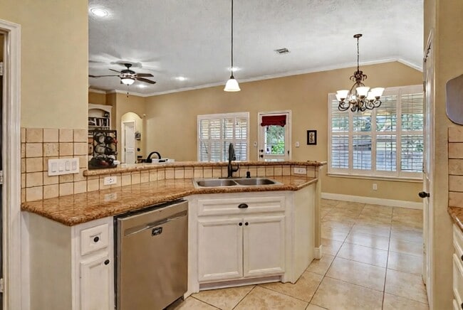 Photo - 11807 Briarwood Ln