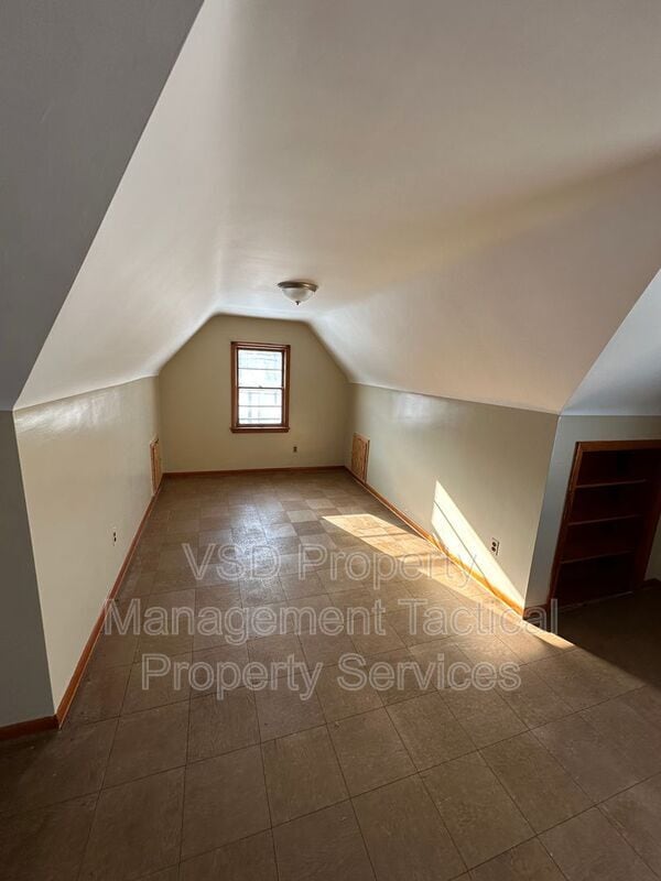 Photo - 10301 Granger Rd