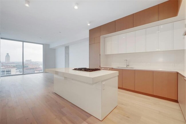 Photo - 313 W 17th St Unit 1503