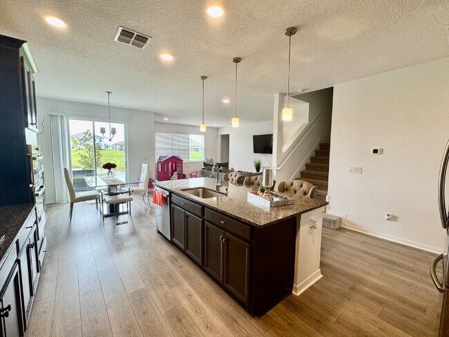 Photo - "Spacious 5-Bedroom Sanctuary with 4 Full ...