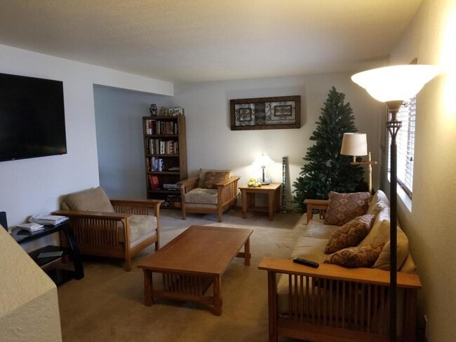 Photo - 625 Sundisk Dr