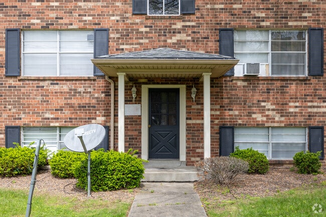 The Ravenwood Apartments