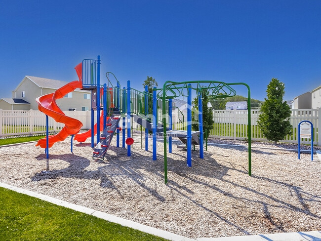 Photo - 323 North St