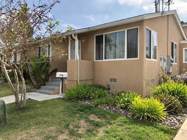 2721-27 Nye St Unit 2721