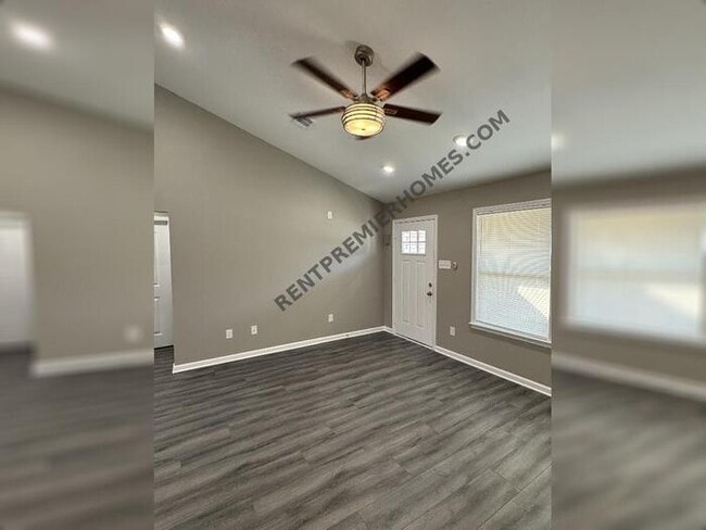 Photo - 16 Edward Dr