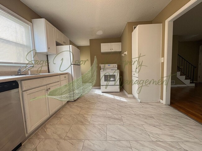 Photo - DUPLEX IN INDEPENDENCE!!!