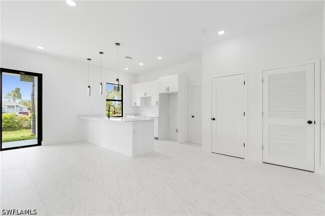 Photo - 3175 Sunshine Blvd N