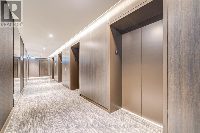 Photo - 11 Yorkville Ave Unit 1003