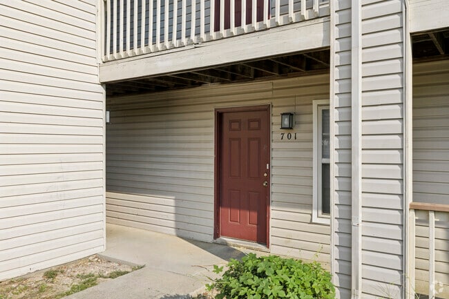 Building Entrance - Cypress Run