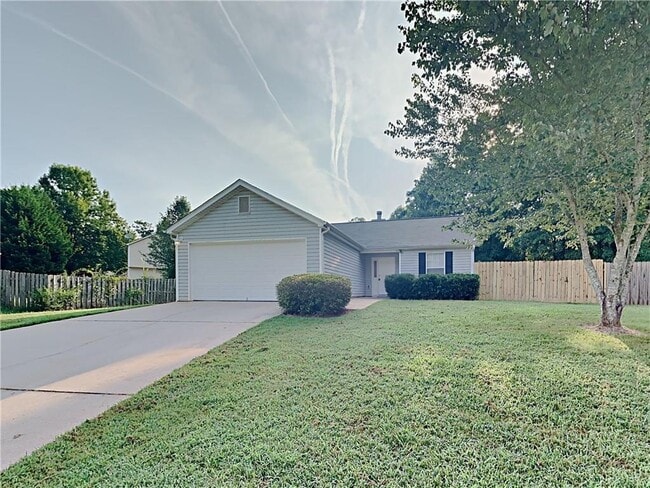 Building Photo - 276 Village Dr