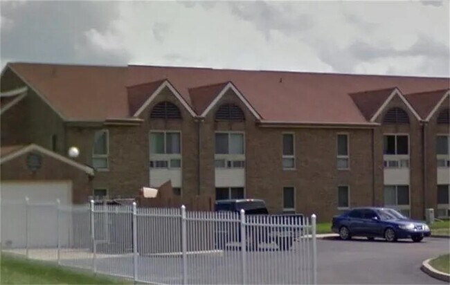 Photo - 1801 N Broadway St