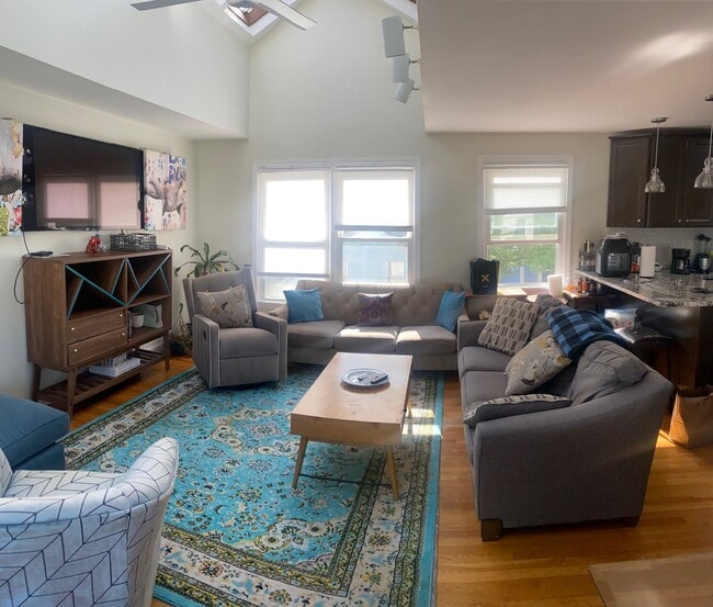 Photo - 72 6th St Unit 2