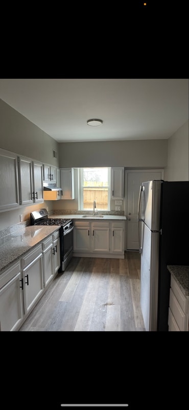 Building Photo - 4940 W Stiles St