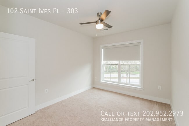 Photo - 102 St Ives Pl Unidad 303