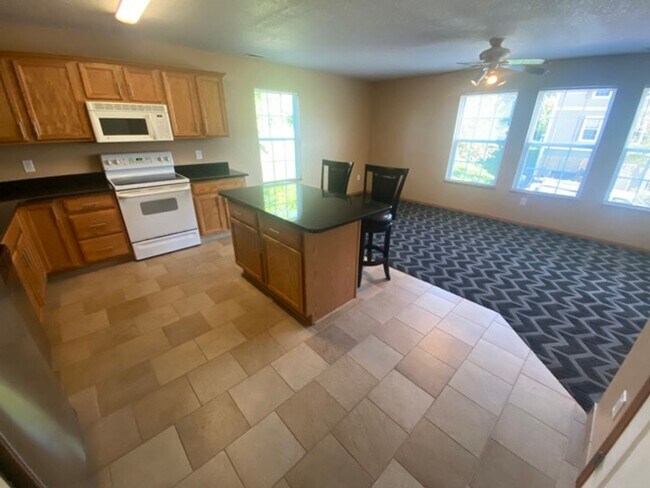 Photo - 3044 SW Sharmin Ln