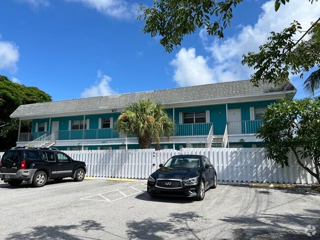 Building Photo - 1887 Juno Rd Unit 1 Rental