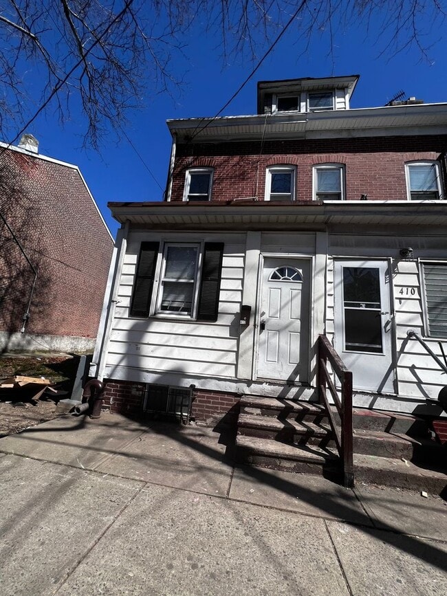 Large house Semi detached - Large house Semi detached