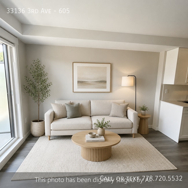 Building Photo - Top Floor One Bedroom Apartment Unit 605