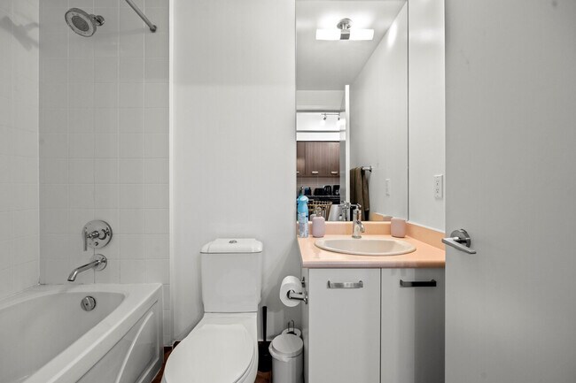 Photo - 832 Bay St. Unit SI ID1346004P