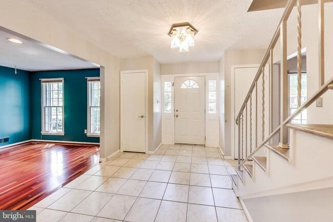 Photo - 1718 Crestview Dr