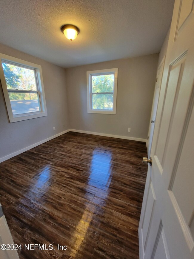 Photo - 3018 Pearce St