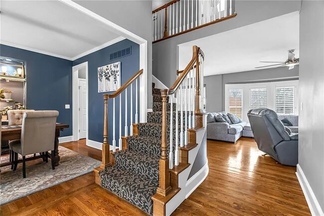 Photo - 1327 Huntington Dr