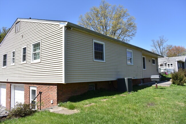 Exterior Rear - 2713 Pine Valley Ln House