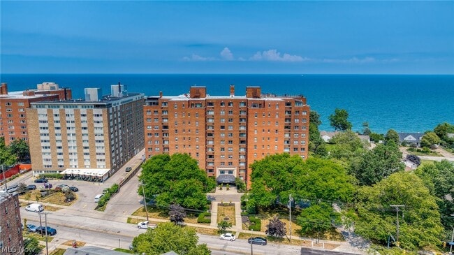 Photo - 11720 Edgewater Dr Unit 608
