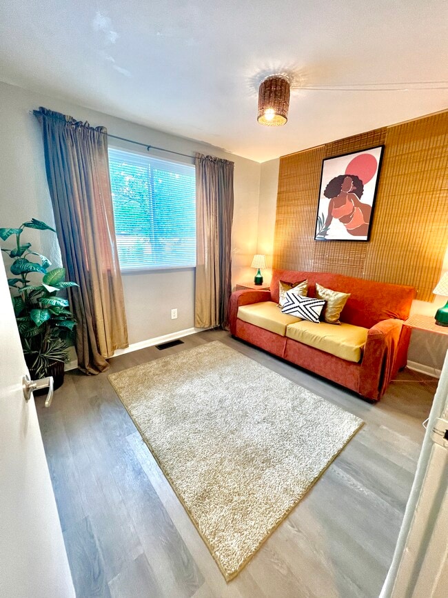 Photo - 2386 Velma Ave