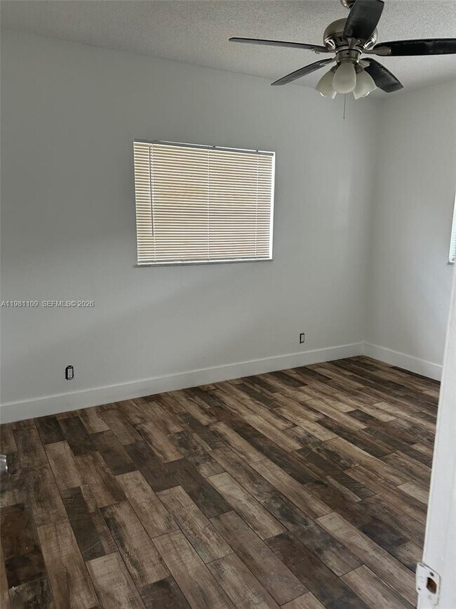 Photo - 730 SW 4th St Unidad A