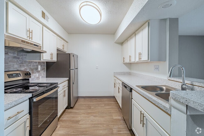 Interior Photo - Hamptons of Cloverlane Apartments