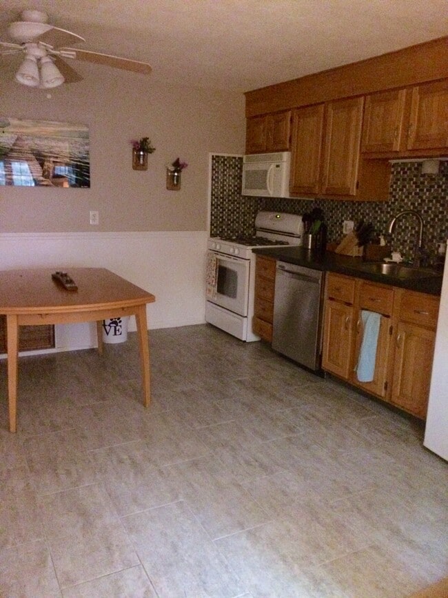 Photo - 15 Lafayette Ave Unit A4