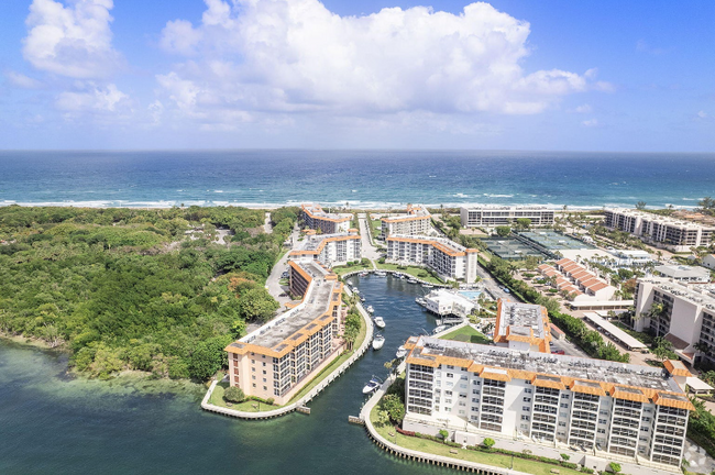 Building Photo - 2871 N Ocean Blvd Rental