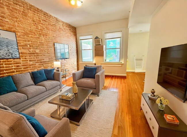 Building Photo - 50 Ashford St Unit 6