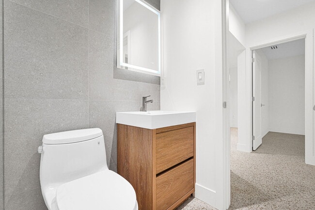 Photo - 341 NW 43rd St