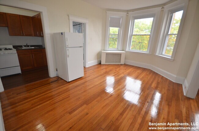 Photo - 1345 Commonwealth Ave Unidad 35