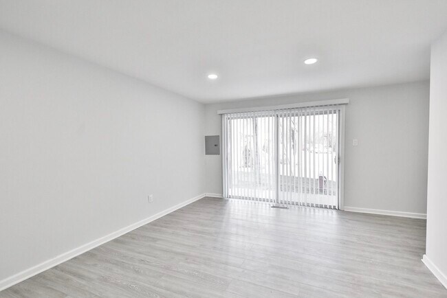 Living Area - 1 br