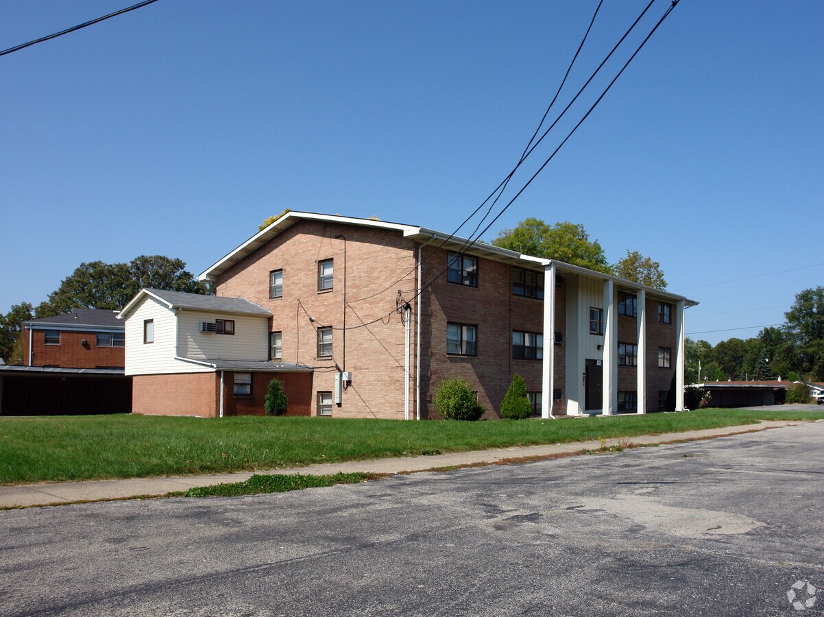 Photo - 3002-3006 Green Acres Dr