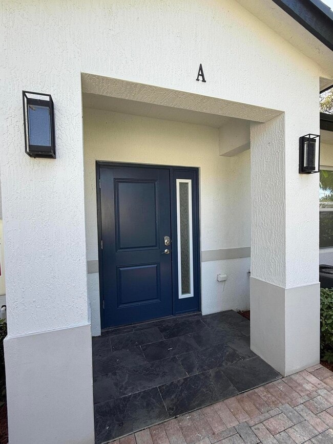 Photo - 509 N H St