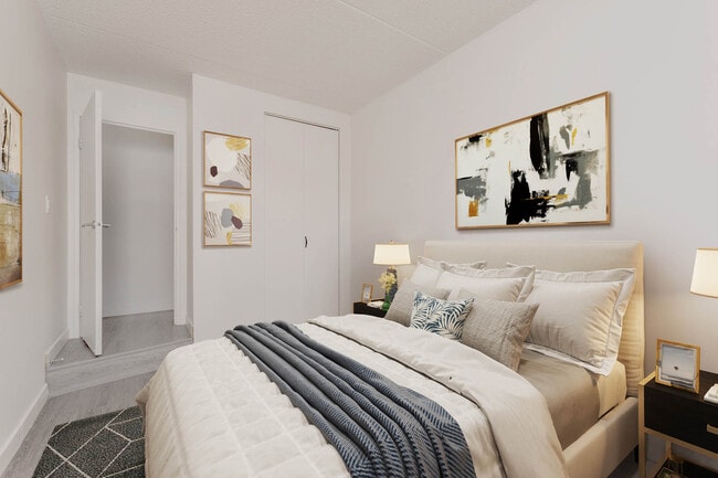 Photo - Southpointe Plaza