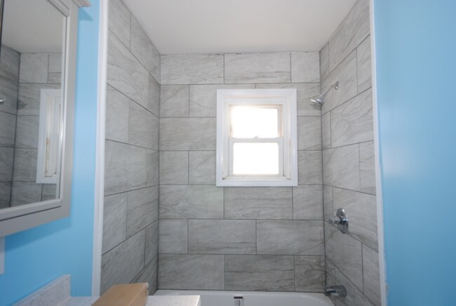 Photo - 142 Jencks St Unidad 2