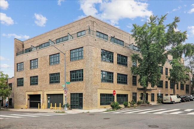 Photo - Unbeatable location, Contemporary 1 BD 1.5 BA in Adams Morgan with PARKING, private balcony and R...