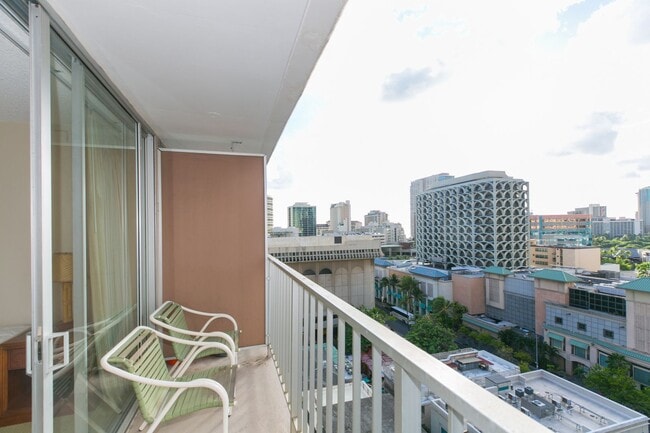 Photo - Marine Surf - Studio 1b 1parking! in Waikiki Unit 1310