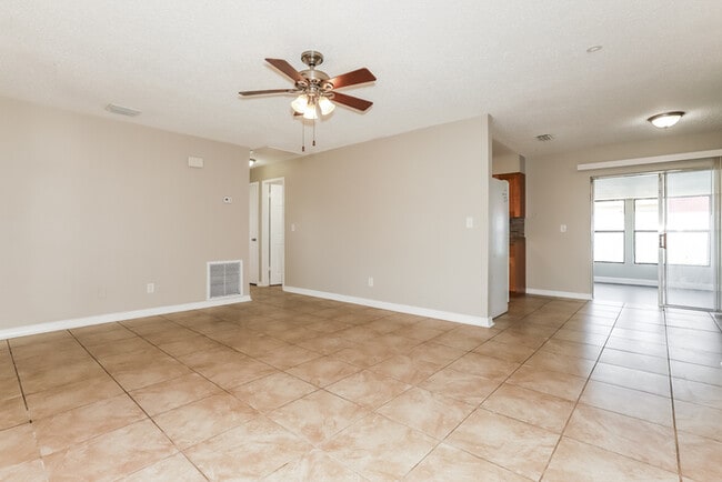 Photo - 1901 Derbywood Dr