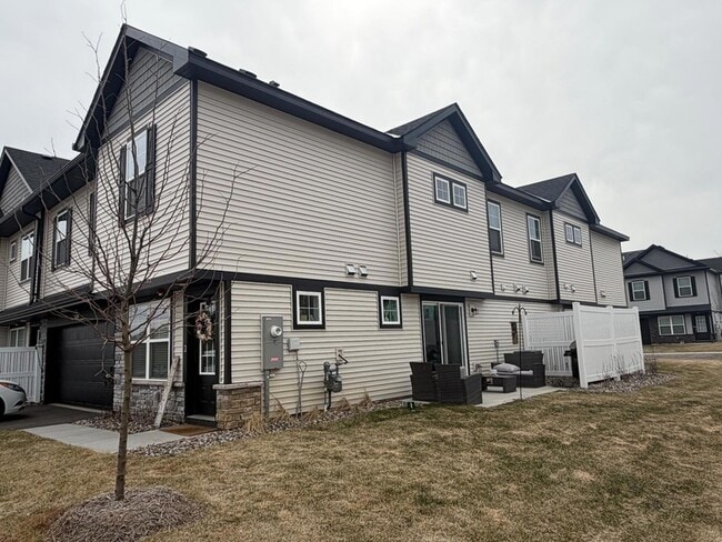 Photo - 5279 Long Pointe Pass