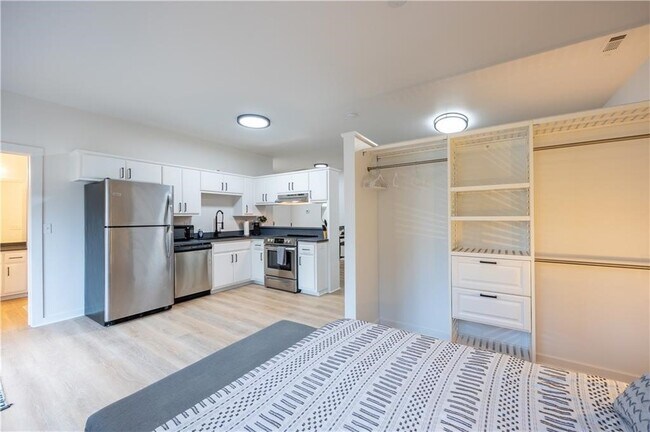 Photo - 302 SW 6th St Unit 22