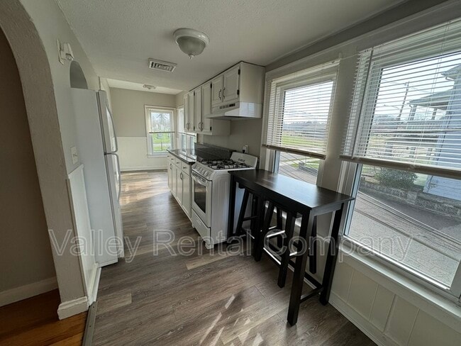 Photo - 66 Lyman St