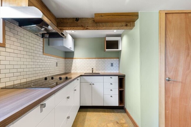 Photo - 1617 NE Couch St Unit #2